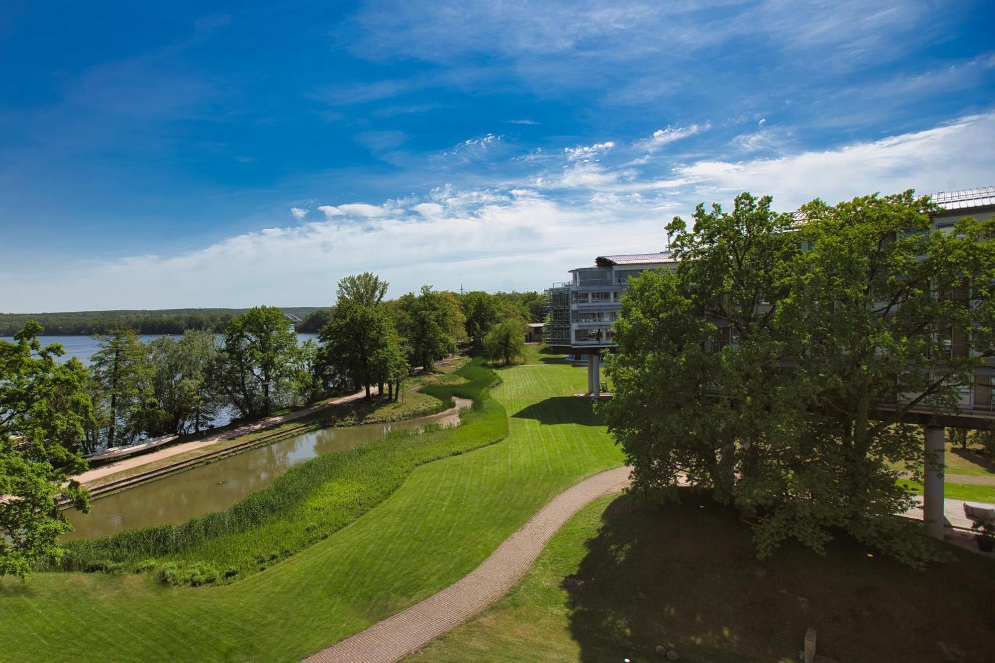 Kongresshotel Potsdam Am Templiner See Exterior foto